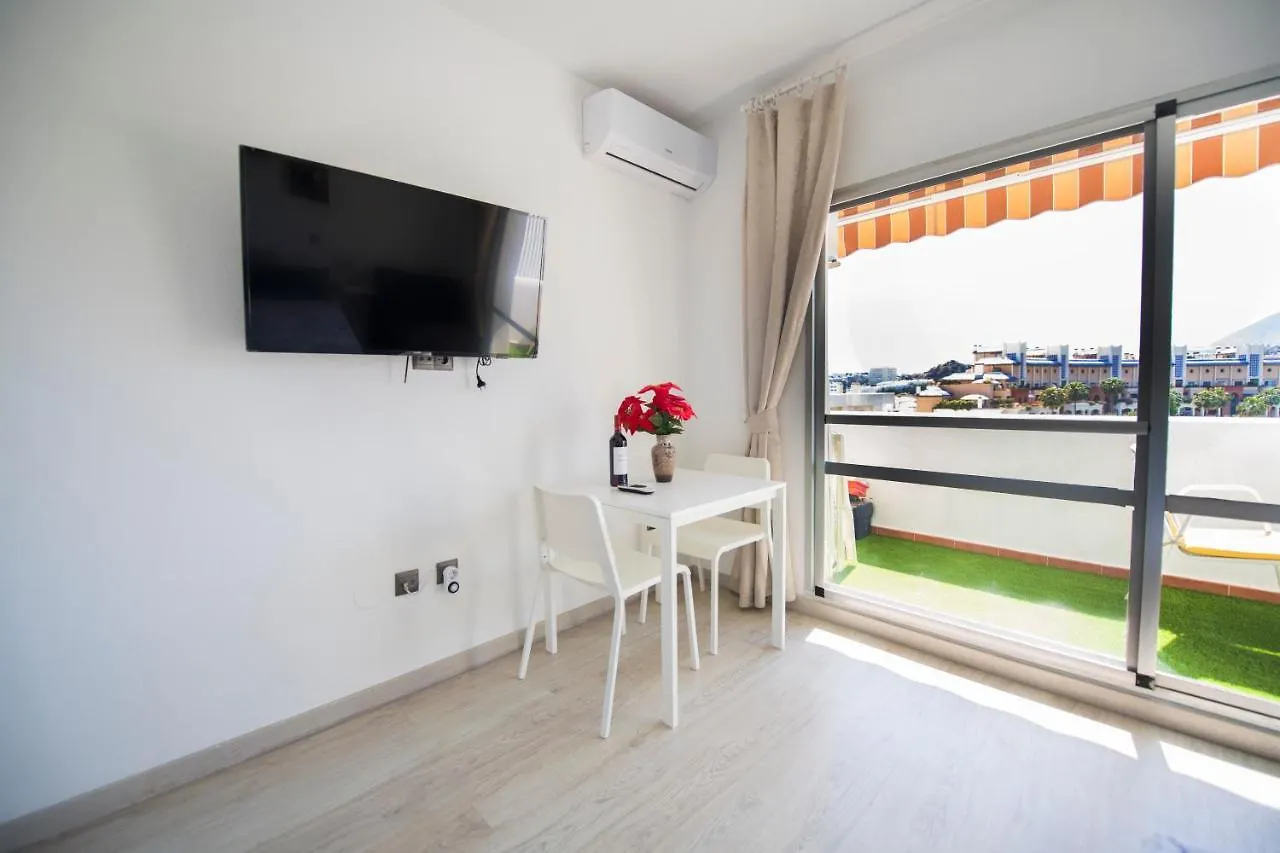 Benal Beach Sea Front Holiday Home Benalmadena Apartment