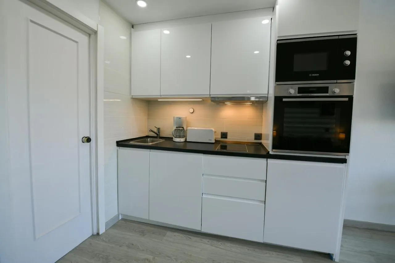 Benal Beach Sea Front Holiday Home Benalmadena Apartment