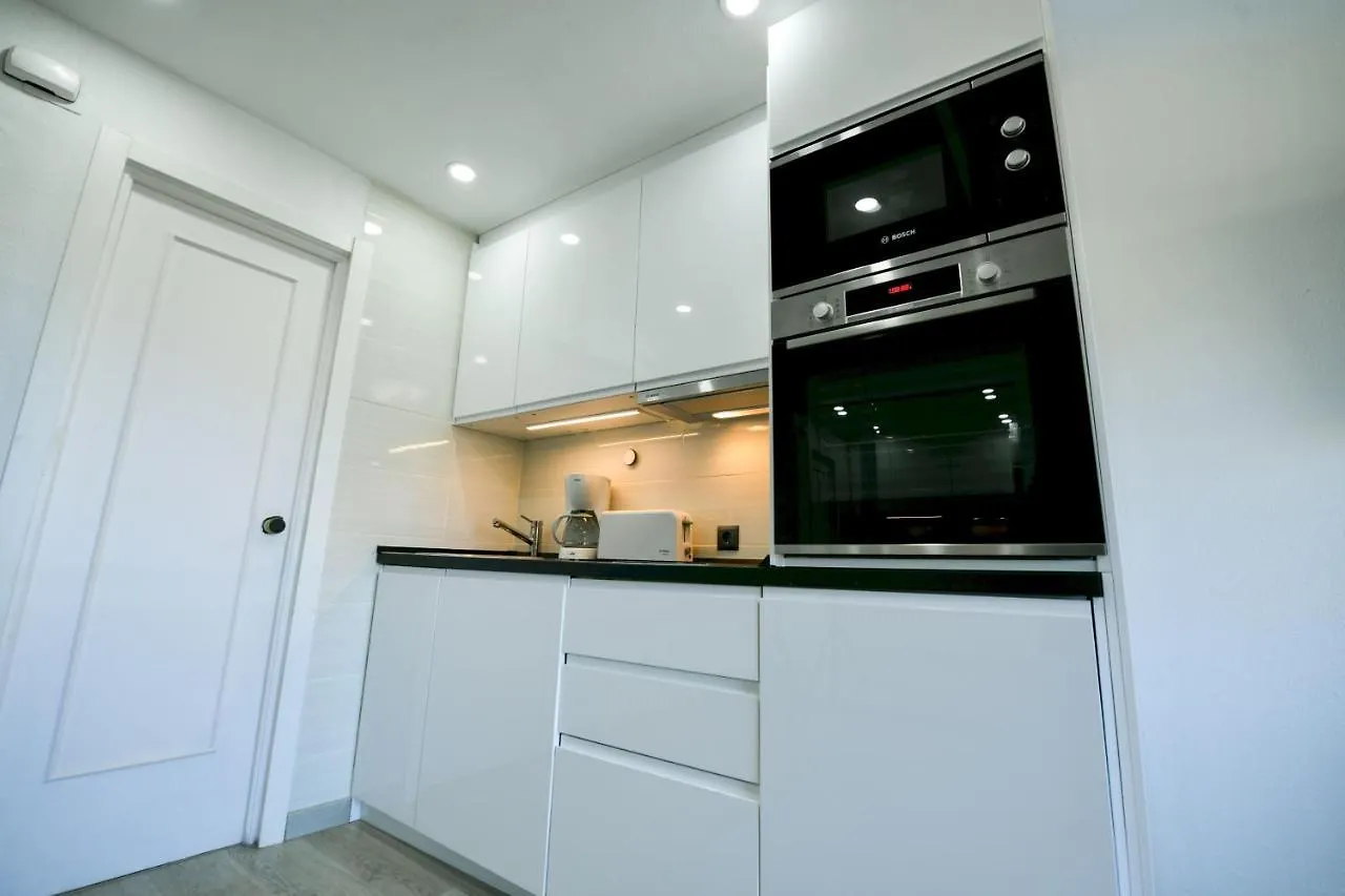 Benal Beach Sea Front Holiday Home Benalmadena Apartment