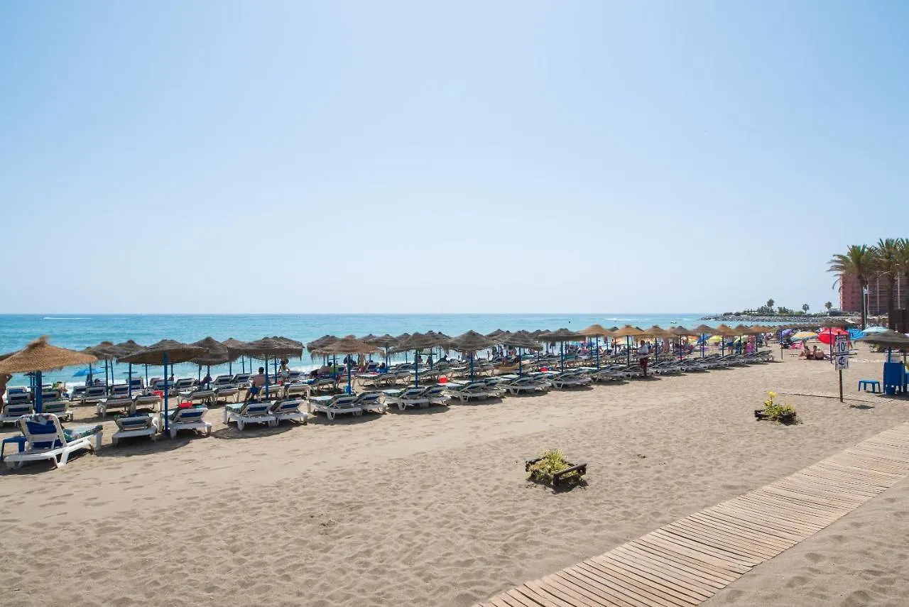 בנאלמדנה Benal Beach Sea Front Holiday Home דירה